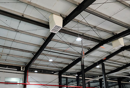 工廠車間專用通風(fēng)降溫吊扇：大風(fēng)量低噪節(jié)能型工業(yè)級(jí)解決方案